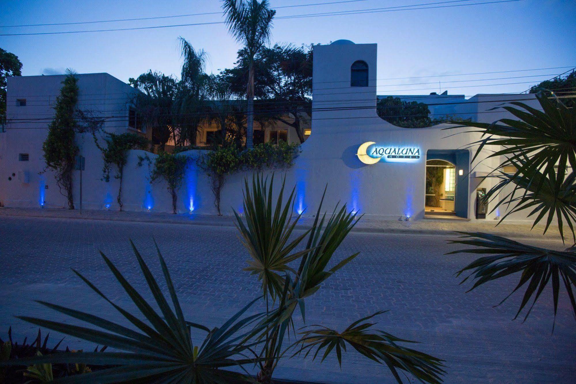 Aqualuna Boutique Hotel By Sunrise (Adults Only) Playa del Carmen Exteriör bild